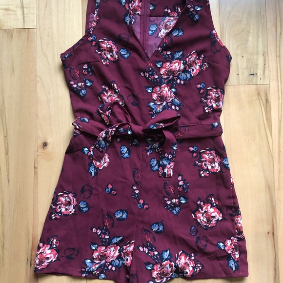 Abercrombie & Finch Romper - Picture 2 of 2